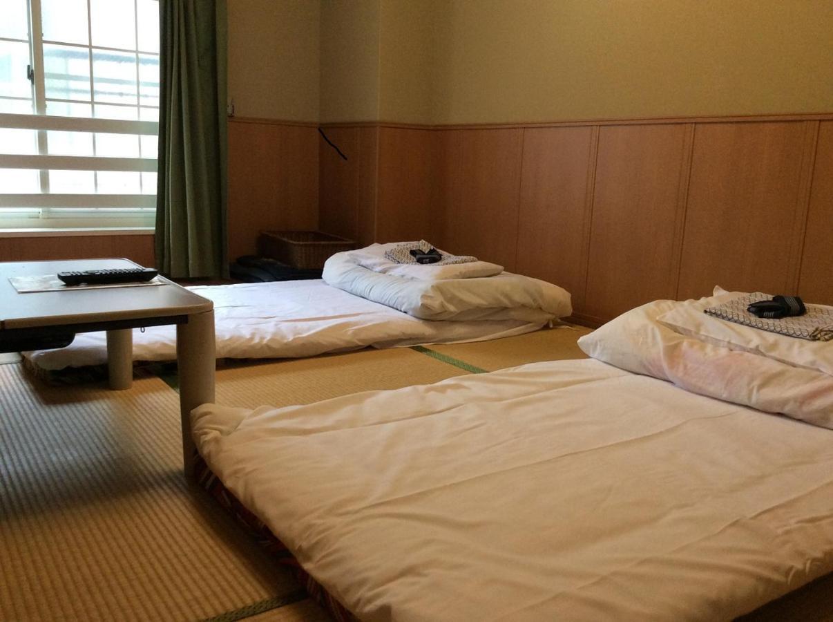 Hotel Villa Dogo Matsuyama  Buitenkant foto
